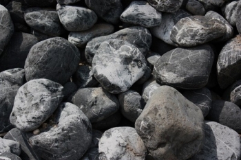 Kamień elewacyjny - Otoczak black beauty